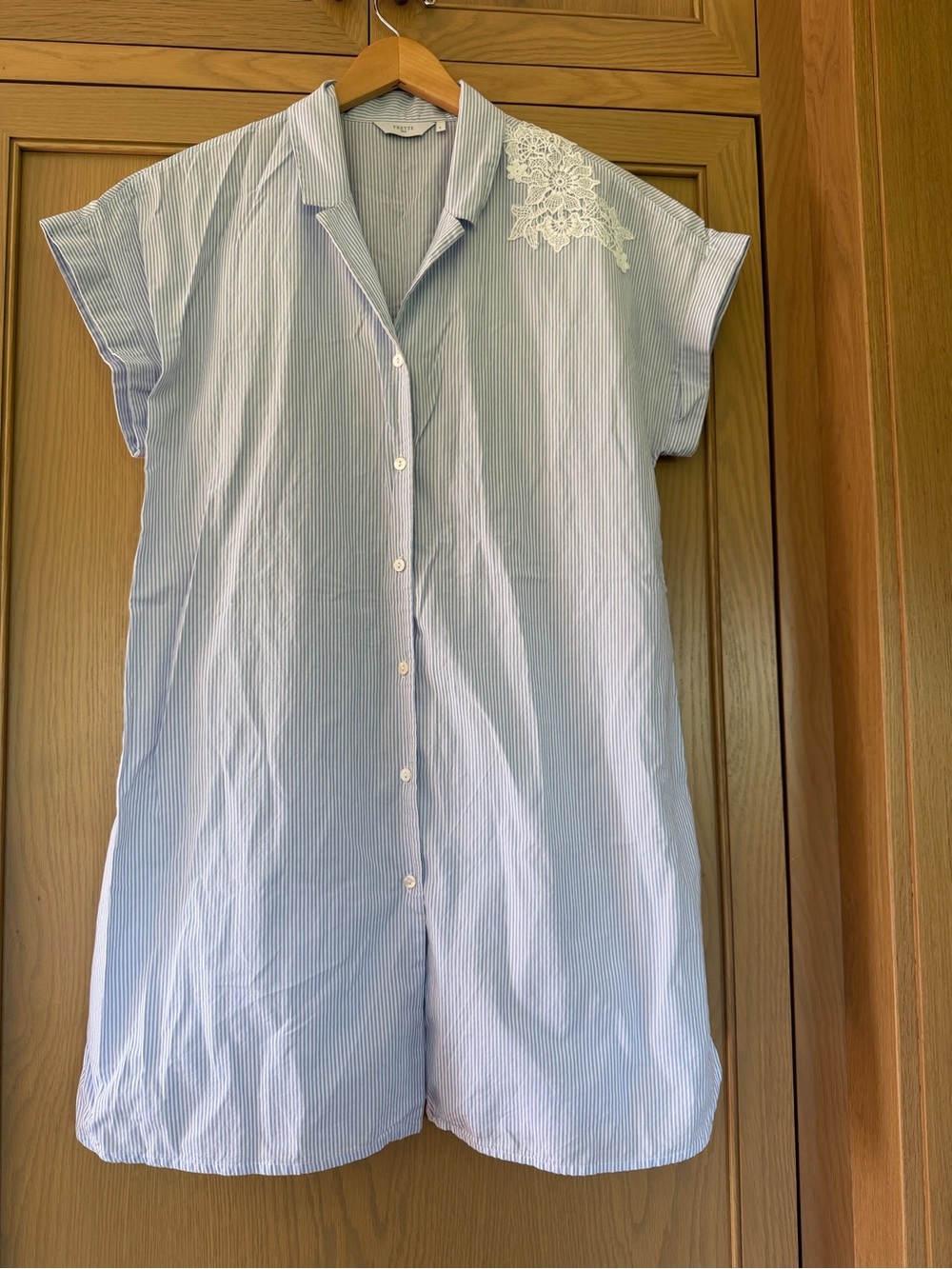 Frette Light Blue Pinstripe Button-Front Nightshirt with Lace Applique / large